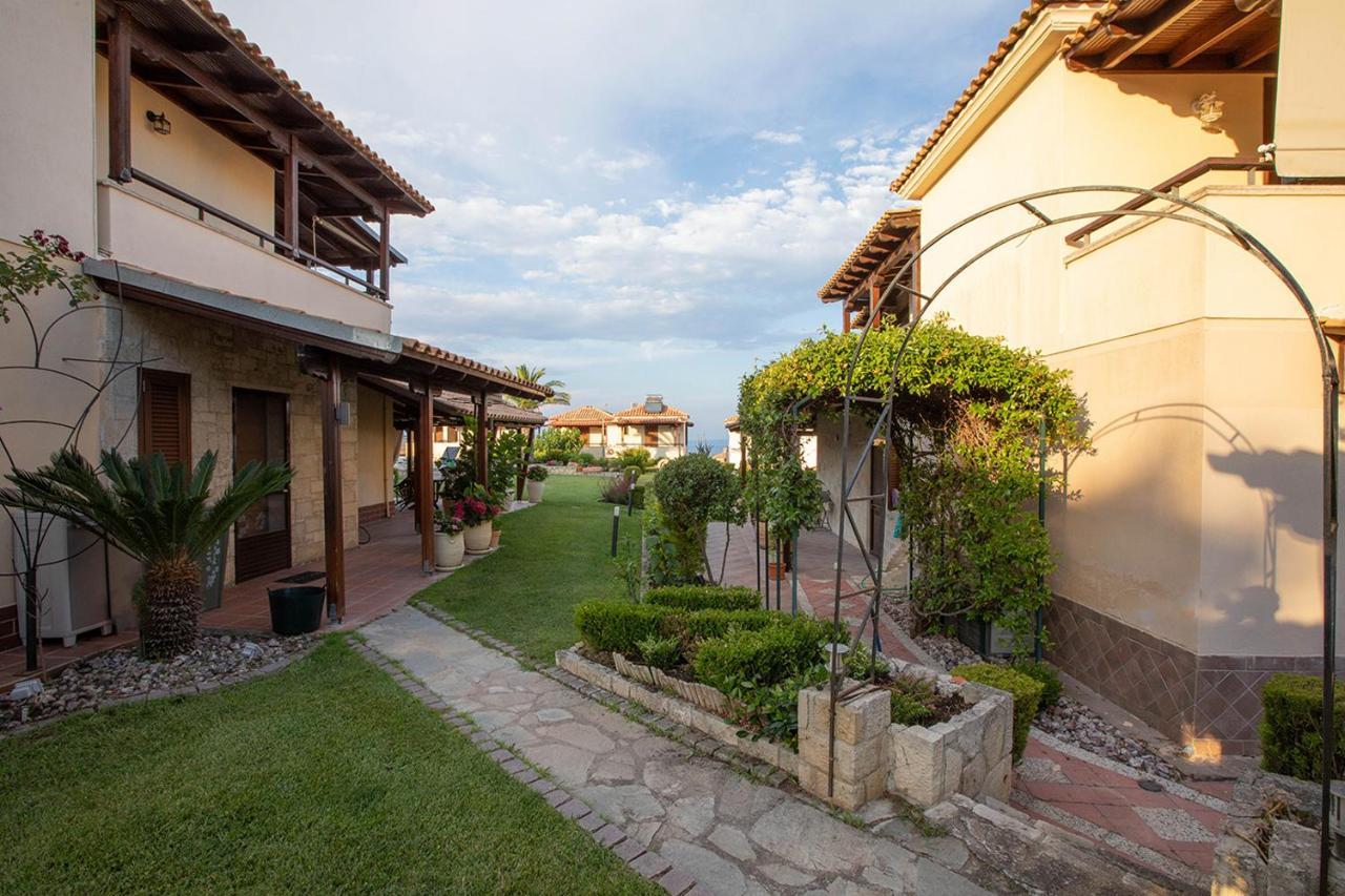 Porto Thea Alexandra Shared Pool Villa, Άφυτος Εξωτερικό φωτογραφία